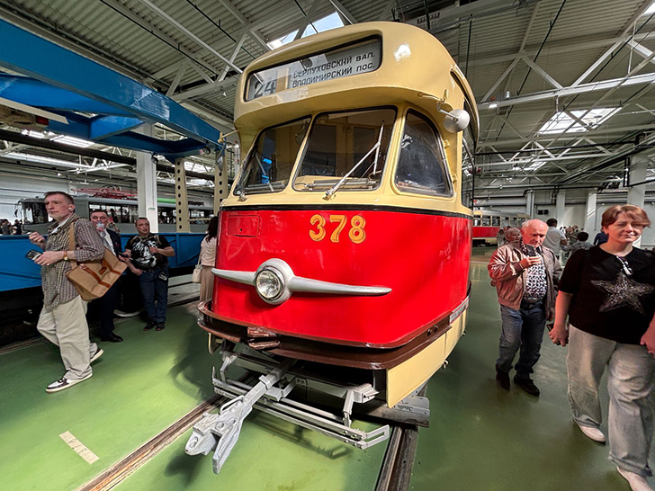 Фото Олег Д. (Москва, апрель, 2025)