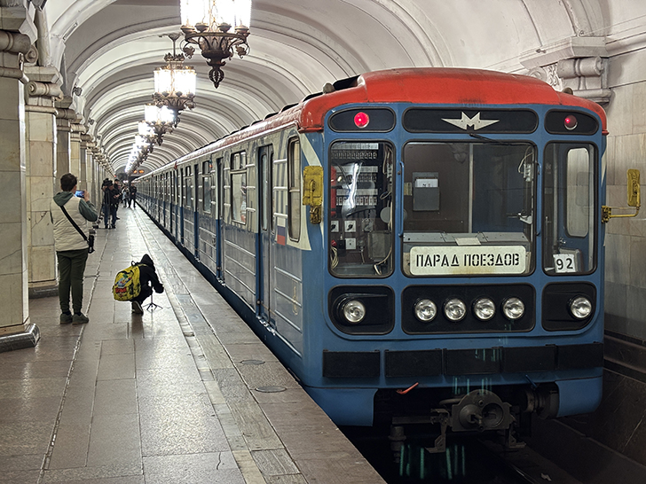 Парад поездов на кольцевой линии (фото Олег Д., Москва, 2025)