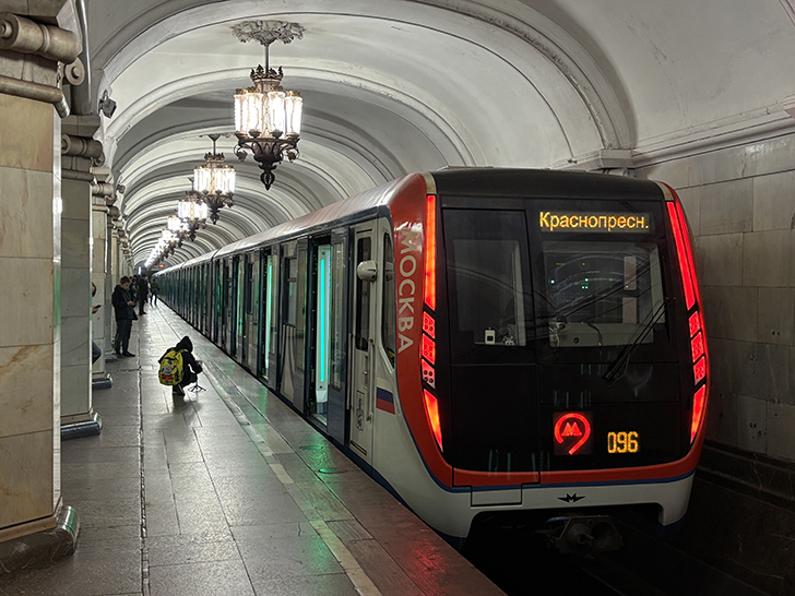 Парад поездов на кольцевой линии (фото Олег Д., Москва, 2025)