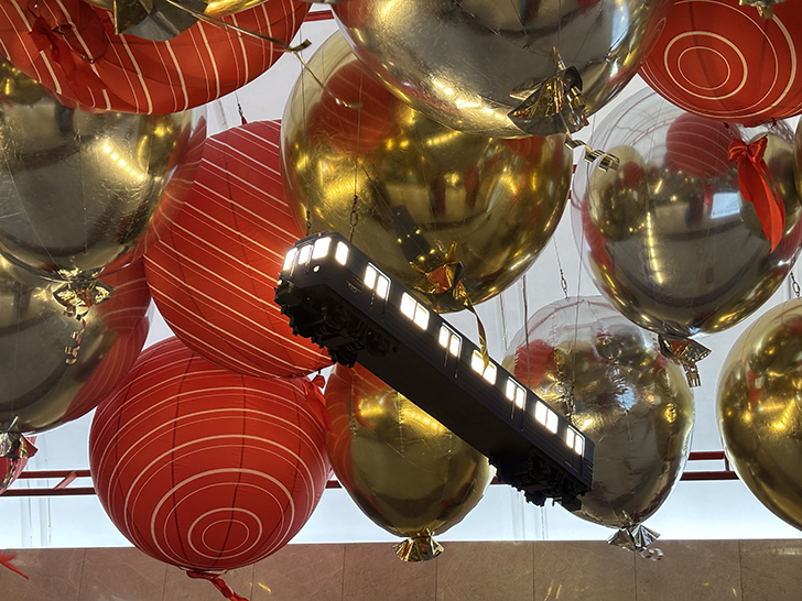 Украшенная станция Трубная (фото Олег Д., Москва, май, 2025)