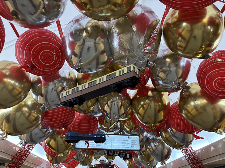 Украшенная станция Трубная (фото Олег Д., Москва, май, 2025)