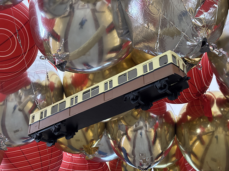 Украшенная станция Трубная (фото Олег Д., Москва, май, 2025)