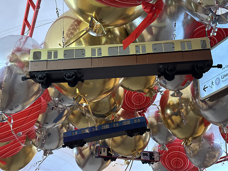 Украшенная станция Трубная (фото Олег Д., Москва, май, 2025)