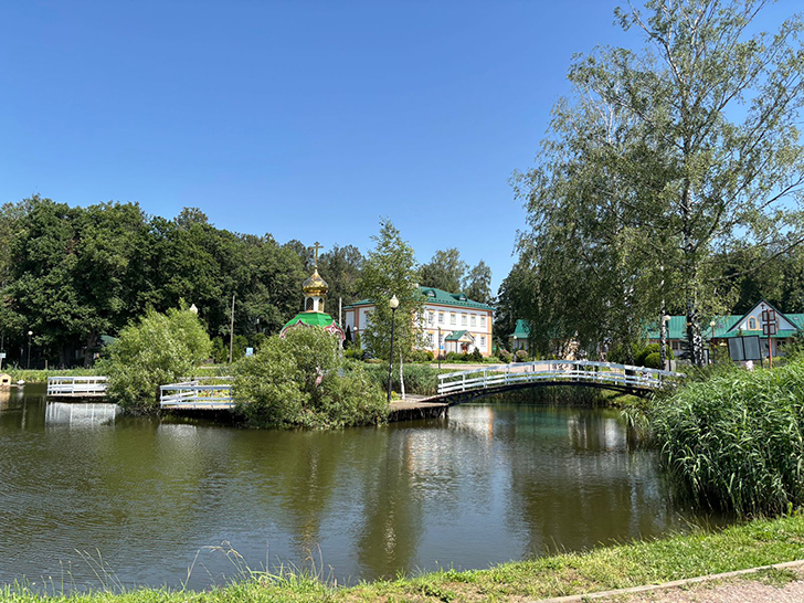 Усадьба «Демьяново» (фото Олег Д., июль, 2025)