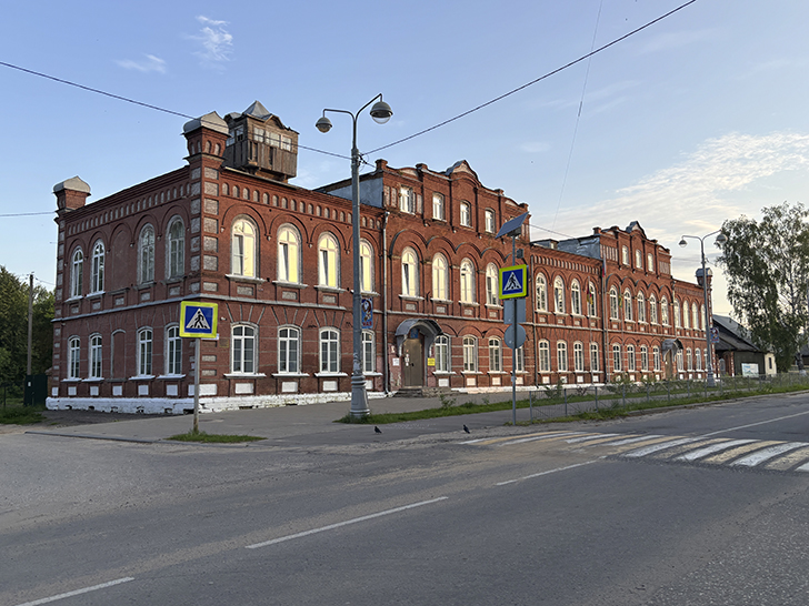 Рассвет в Калязине (фото Олег Д., июль, 2025)