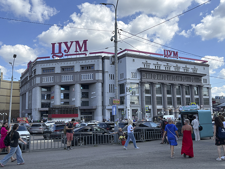 Привокзальная площадь Нижнего Новгорода (фото Олег Д., июль, 2025)