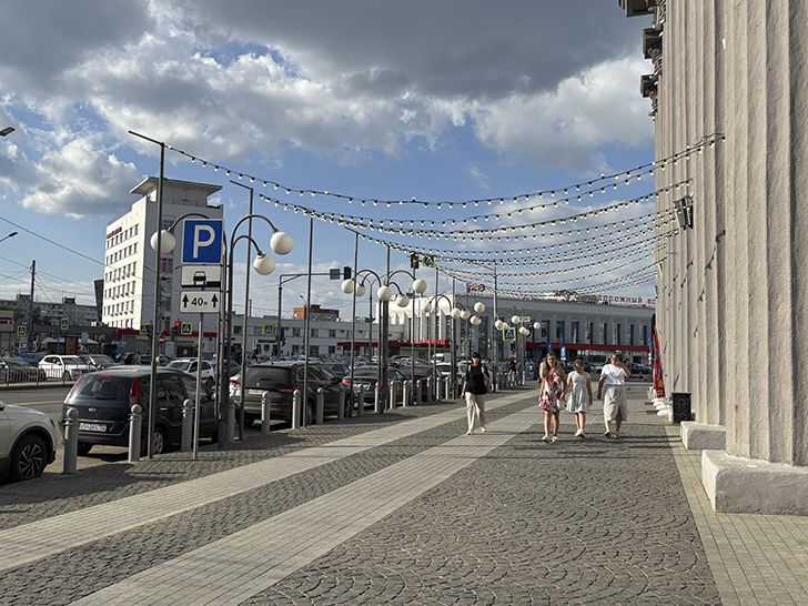 Привокзальная площадь Нижнего Новгорода (фото Олег Д., июль, 2025)