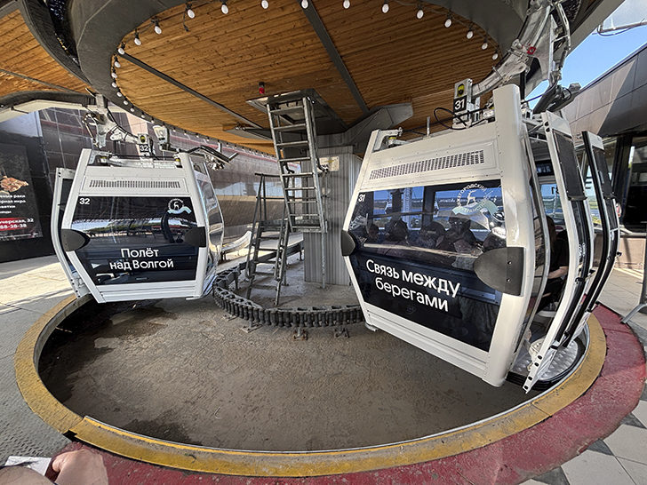 Арт-объект «Нижегородская стрелка» и поездка на канатной дороге (фото Олег Д., июль, 2025)