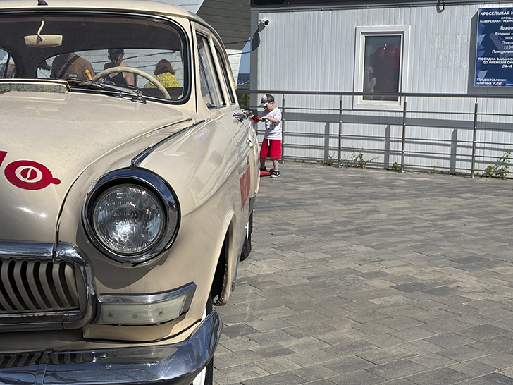 Арт-объект «Нижегородская стрелка» и поездка на канатной дороге (фото Олег Д., июль, 2025)