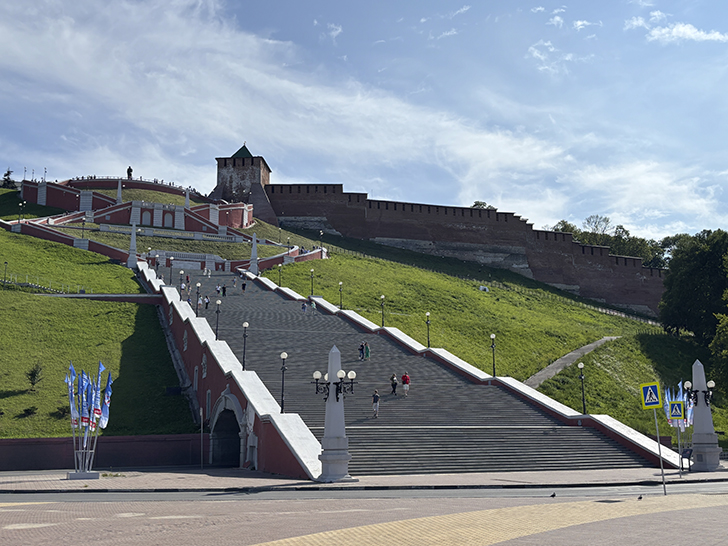 Прогулка по Нижне-Волжской набережной в Нижнем Новгороде (июль, 2025)