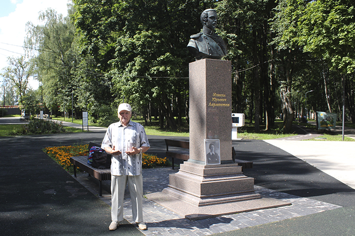 День поэзии у озера Сенеж (фото В.Кузьмин, август, 2025)