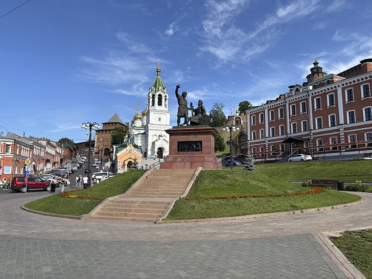 Прогулка по Рождественской улице в Нижнем Новгороде (фото Олег Д., июль, 2025)