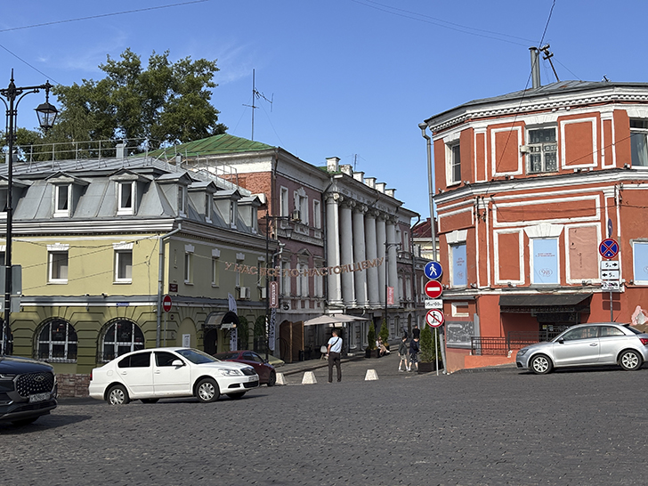 Прогулка по Рождественской улице в Нижнем Новгороде (фото Олег Д., июль, 2025)
