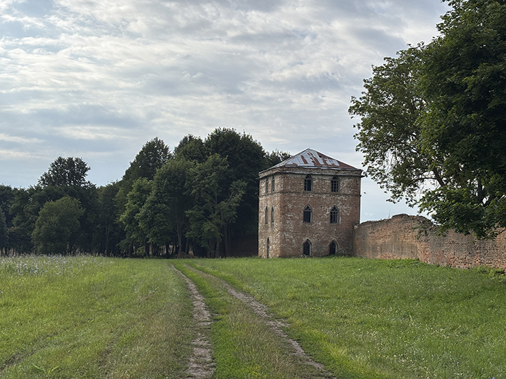 Усадьба Каменских: величественный архитектурный памятник Орловщины (фото Олег Д., июль, 2025)