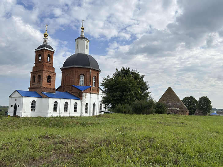 Усадьба Каменских: величественный архитектурный памятник Орловщины (фото Олег Д., июль, 2025)