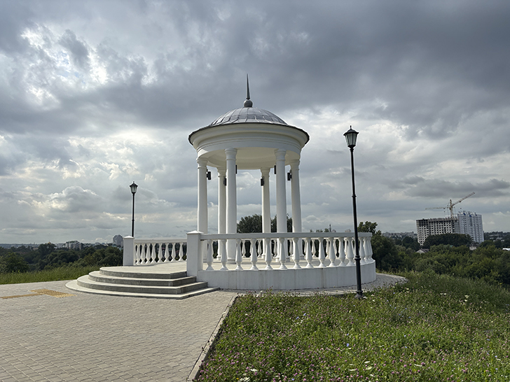 Сквер Дворянское гнездо в Орле (фото Олег Д., июль, 2025)