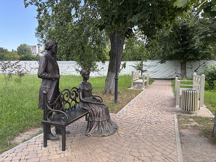 Сквер Дворянское гнездо в Орле (фото Олег Д., июль, 2025)