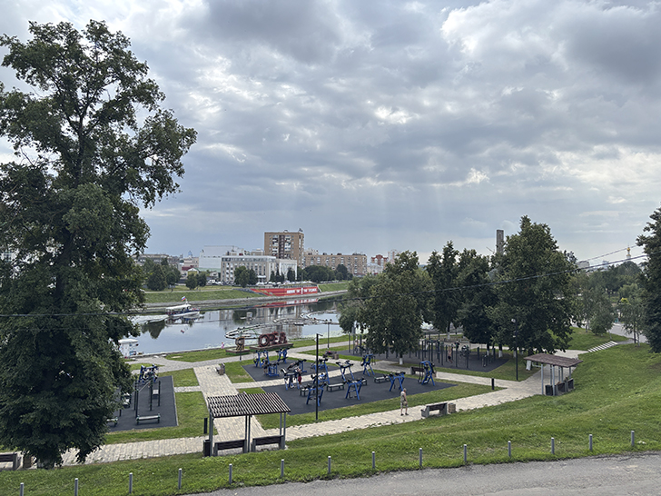 Сквер «Тургеневский бережок» в Орле (фото Олег Д., июль, 2025)