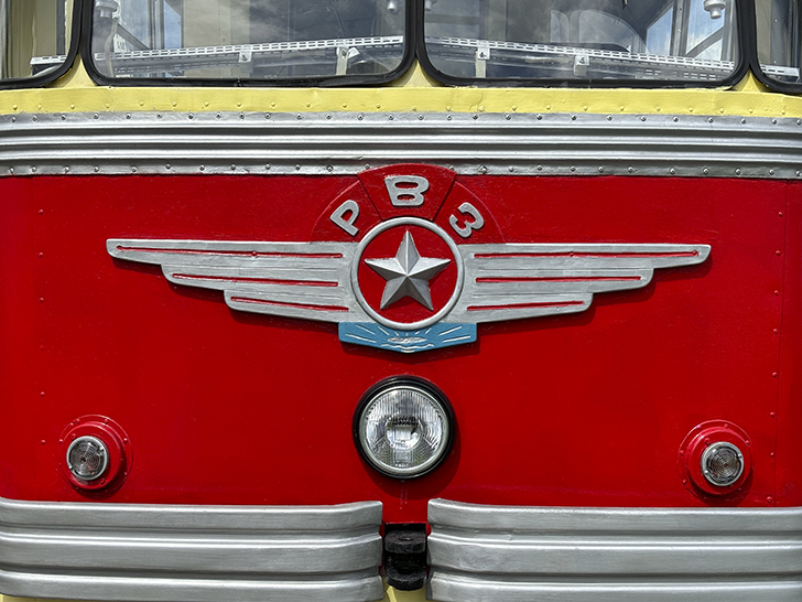 Музей трамваев и троллейбусов вблизи метро Суконная слобода (фото Олег Д., июль, 2024)