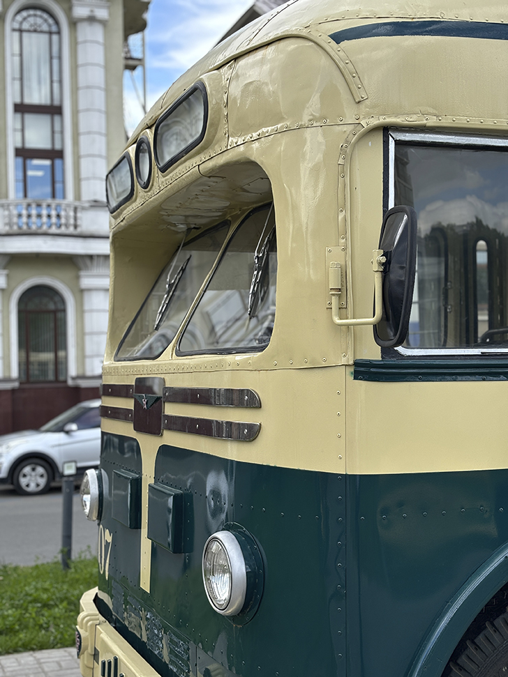 Музей трамваев и троллейбусов вблизи метро Суконная слобода (фото Олег Д., июль, 2024)