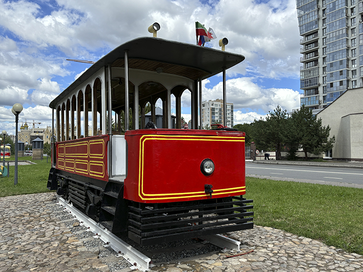 Музей трамваев и троллейбусов вблизи метро Суконная слобода (фото Олег Д., июль, 2024)