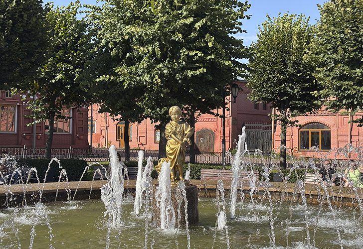 Прогулка по Клину в день города (фото Олег Д., август, 2025)