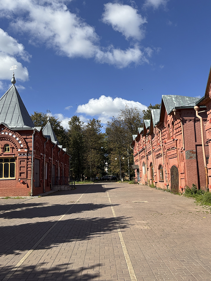 Прогулка по городу Клин (фото Олег Д., сентябрь, 2025)