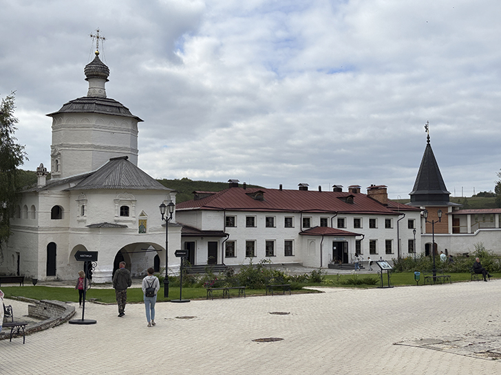 Старица — город-музей в Тверской области под открытым небом (фото Олег Д., сентябрь, 2025)