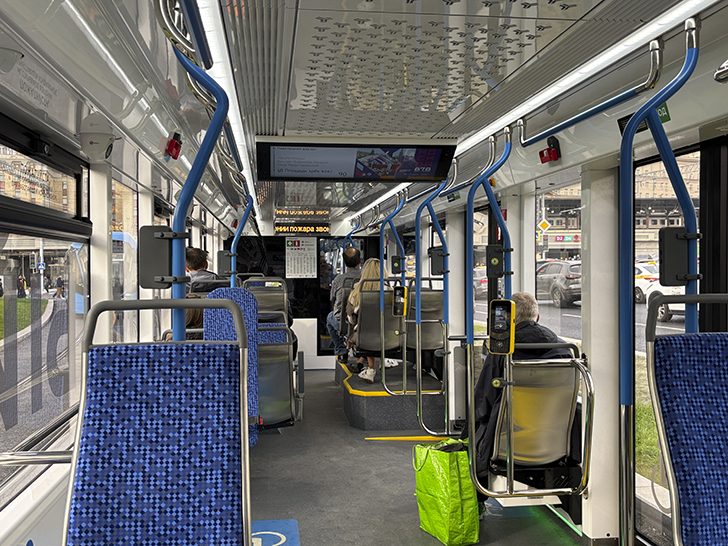 АВТОНОМНЫЙ ТРАМВАЙ (фото Олег Д., Москва, сентябрь, 2025)