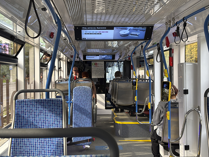 ПЕРВЫЙ В РОССИИ БЕСПИЛОТНЫЙ ТРАМВАЙ (фото Олег Д., сентябрь, 2025)