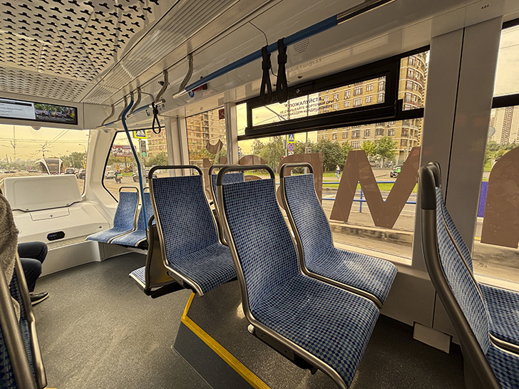 ПЕРВЫЙ В РОССИИ БЕСПИЛОТНЫЙ ТРАМВАЙ (фото Олег Д., сентябрь, 2025)