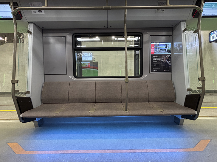 Троицкая линия Московского метро (фото Олег Д., Москва, сентябрь, 2025)