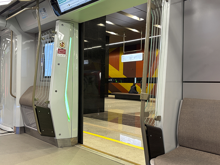 Троицкая линия Московского метро (фото Олег Д., Москва, сентябрь, 2025)