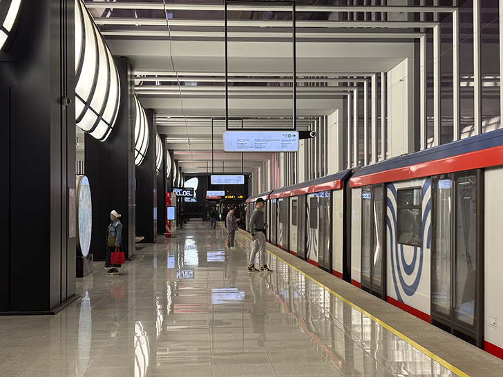 Троицкая линия Московского метро (фото Олег Д., Москва, сентябрь, 2025)