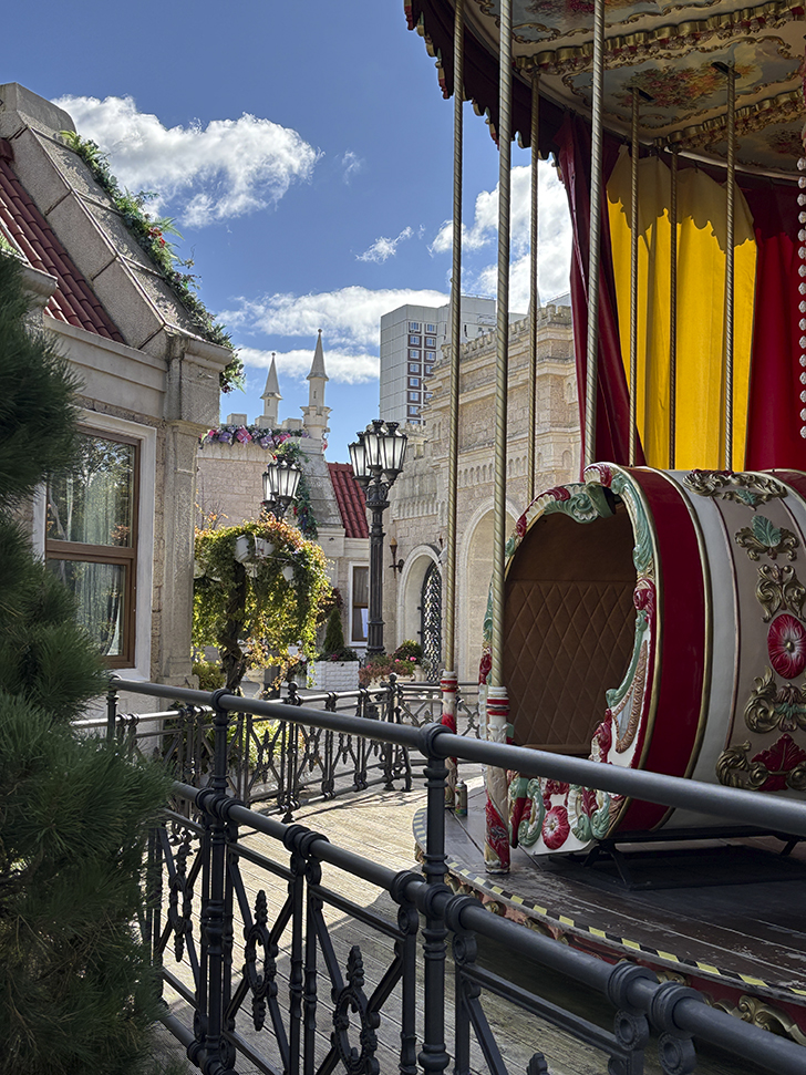 Фестивальная площадка «Легенды Крыма» в Зеленограде (фото автора, Зеленоград, сентябрь, 2025)