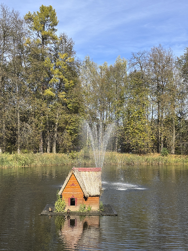 Фото-прогулка по уютному Клину (фото Олег Д., осень, 2025)