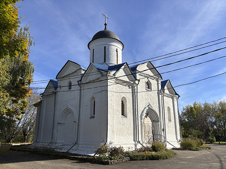 Фото-прогулка по уютному Клину (фото Олег Д., осень, 2025)