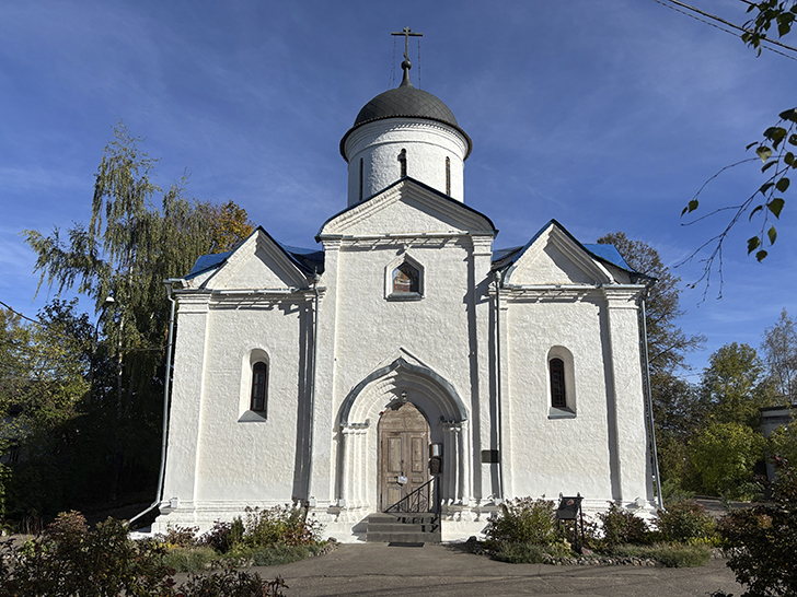 Фото-прогулка по уютному Клину (фото Олег Д., осень, 2025)