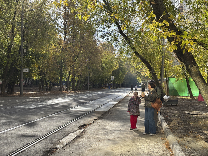 Легендарный архитектурный памятник: история старейшей трамвайной остановки столицы (фото Олег Д., Москва, осень, 2025)