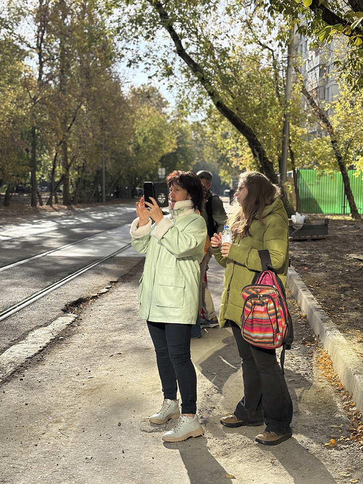 Легендарный архитектурный памятник: история старейшей трамвайной остановки столицы (фото Олег Д., Москва, осень, 2025)