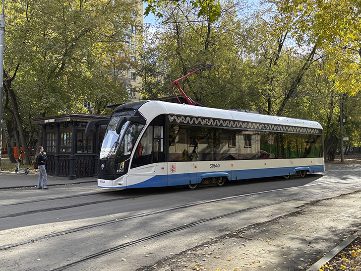 Легендарный архитектурный памятник: история старейшей трамвайной остановки столицы (фото Олег Д., Москва, осень, 2025)