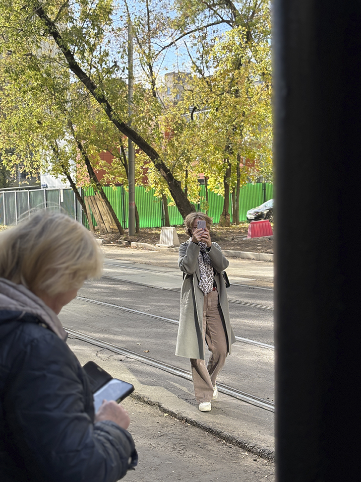 Легендарный архитектурный памятник: история старейшей трамвайной остановки столицы (фото Олег Д., Москва, осень, 2025)