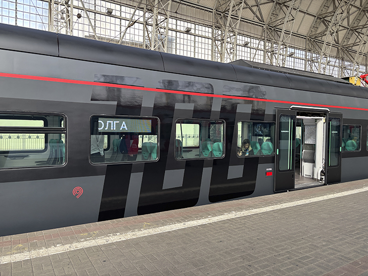 Чёрная «Иволга» (фото Олег Д., осень, 2025)