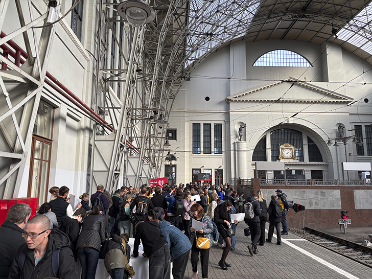 Чёрная «Иволга» (фото Олег Д., осень, 2025)