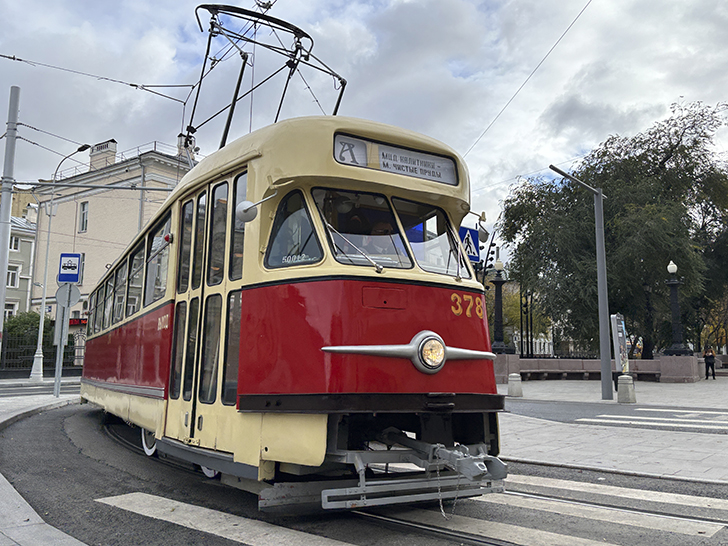 Легендарный трамвай «Аннушка» (фото Олег Д., осень, 2025)