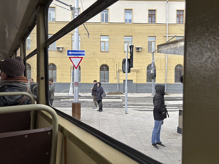 Легендарный трамвай «Аннушка» (фото Олег Д., осень, 2025)