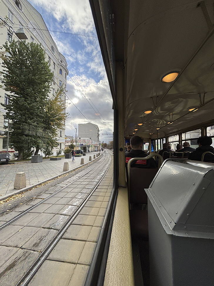 Легендарный трамвай «Аннушка» (фото Олег Д., осень, 2025)