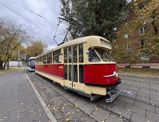 Легендарный трамвай «Аннушка» (фото Олег Д., осень, 2025)