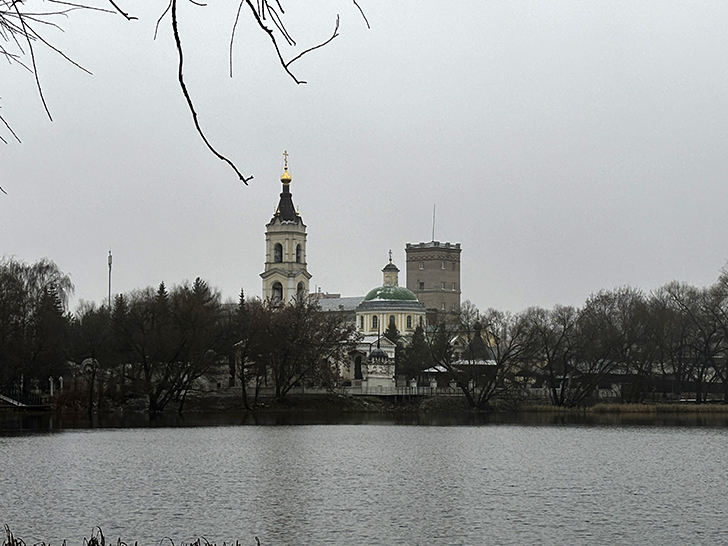 Косино-Ухтомский — район в Восточном административном округе Москвы (фото Олег Д., осень, 2025)