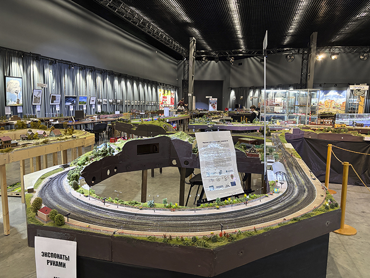 Выставка «Железнодорожная модель 2025» (фото Олег Д., осень, 2025)